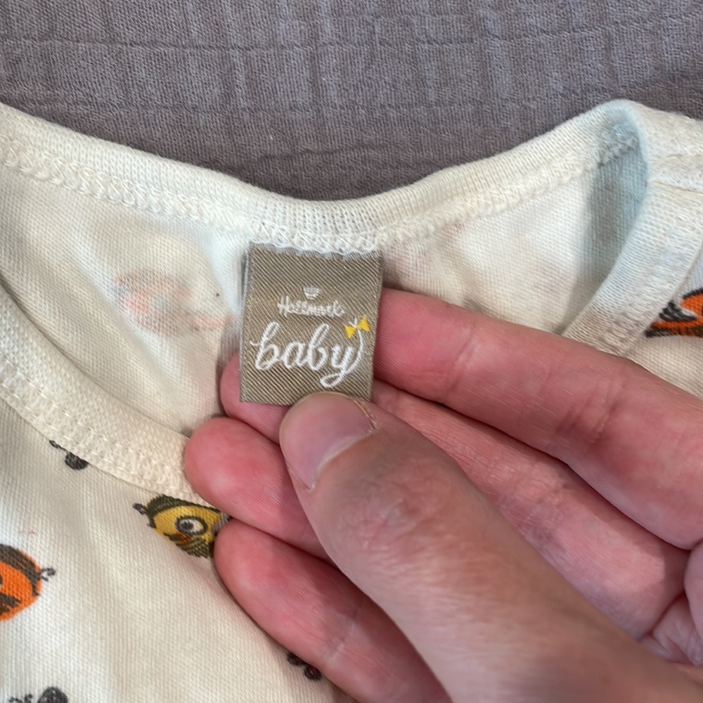 Hallmark onsie - Picture 2 of 3